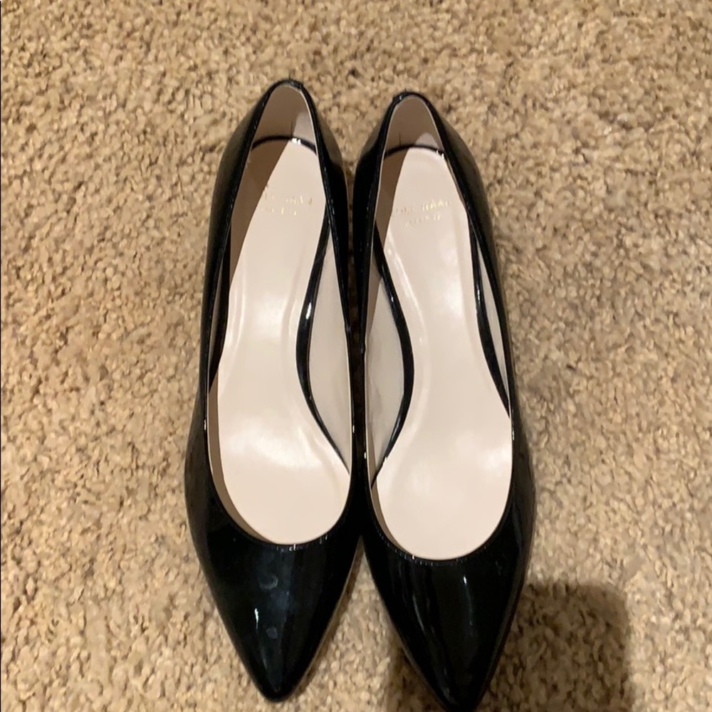 Black Pumps - Picture 2 of 5